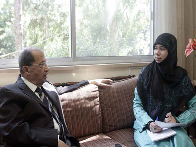 Aoun Felicita a los libaneses en el Nacimiento de Jes&uacutes v&iacutea Alintiqad