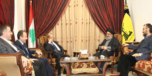 Sayyed Nasrallah recibi&oacute el General Aoun en la presencia de Bassil y el Khalil