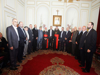 Una delegaci&oacuten del comité de apoyar la Resistencia visita el Patriarca el Ra&iacute