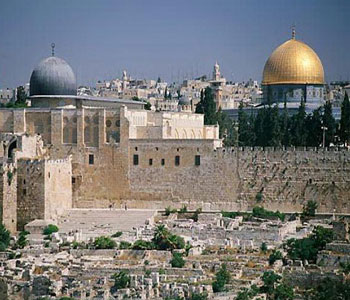 Colonizadores sionistas declaran su intención de invadir Al Aqsa hoy