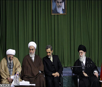 Khaminei recibi&oacute una delegaci&oacuten de la convenci&oacuten Internacional Del Despierto Isl&aacutemico