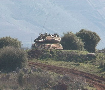 Una obra de inmunizaci&oacuten y establecimiento de alambre de p&uacuteas cerca de la l&iacutenea azul