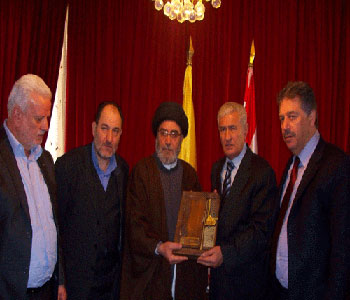 Una reuni&oacuten entre Hezbol&aacute y Fatah asegurando la opci&oacuten de la Resistencia