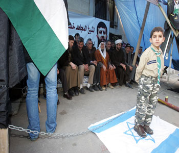 Una sentada en el campo de Bourj Barajne por el movimiento del Jihad Islam&iacute