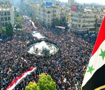 Plazas en Siria se llenan de sirios que celebran el establecimiento del partido gobernante