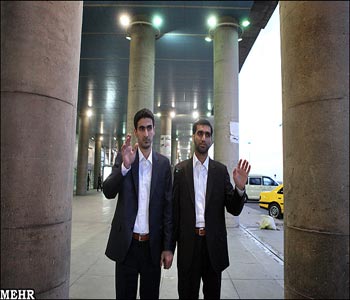 Llegan a Teher&aacuten dos ingenieros iran&iacutees liberados en Siria