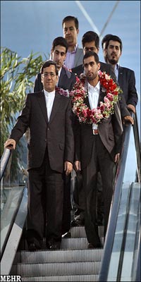 Llegan a Teher&aacuten dos ingenieros iran&iacutees liberados en Siria