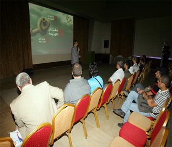 ¿Quién hizo llorar a los ojos de Mlita y a sus visitantes?