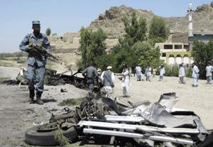 Un ataque suicida en Afganist&aacuten cobra la vida de 23 personas
