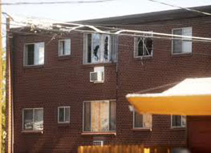 Un ingente arsenal en la casa del autor del asalto a un cine