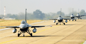 Un avi&oacuten de combate de EE.UU. se estrella en aguas territoriales rusas