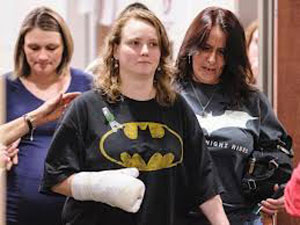 El autor de masacre en Colorado se afrenta a 24 cargos de asesinato