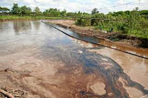 Atentan contra un oleoducto cerca de la frontera con Venezuela