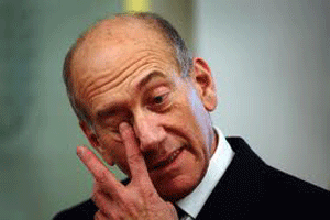 El ex primer ministro israelí Olmert, hallado culpable de corrupción