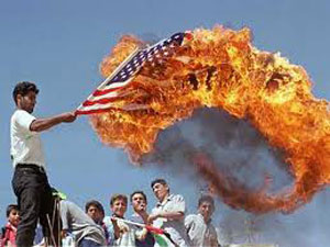 Ir&aacuten mantendr&aacute su camino pese a las sanciones internacionales