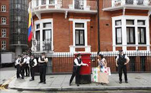 Reino Unido quiere dialogar con Ecuador por Assange