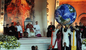 Benedicto XVI pide convivencia religiosa en una populosa misa