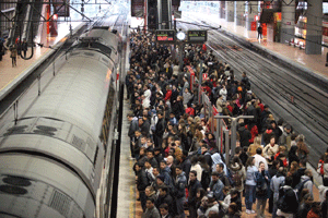 Huelga paraliza transporte público en Madrid