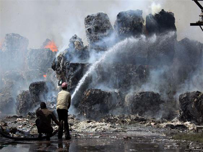 Un incendio causa al menos 52 v&iacutectimas en una f&aacutebrica de pirotecnia en el sur de la India