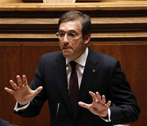 Portugal descarta la opción de bajar los salarios ante las presiones sociales