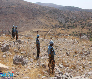 Los israel&iacutees toman posiciones junto a la “l&iacutenea azul”