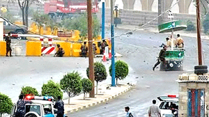 La embajada de EE.UU. en Yemen atacada por manifestantes tras la pel&iacutecula antiisl&aacutemica