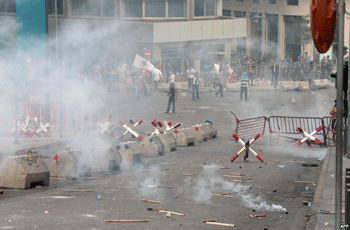 Domingo negro en Beirut, Fallido intento de asalto a la Sede del Gobierno