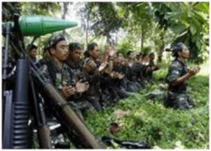 El gobierno y la rebelión musulmana firman un pacto por la paz en Filipinas