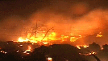 Incendio destruye más de 50 casas en Nueva York