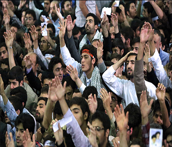 Imam Jamenei: Hegemon&iacutea mundial seguir&aacute con sus complots contra Ir&aacuten
