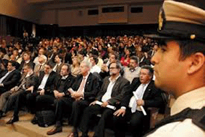 Sentencian a tres marinos a cadena perpetua, en Argentina