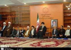 El Ayatolá Jamenei recibe a los miembros del gabinete