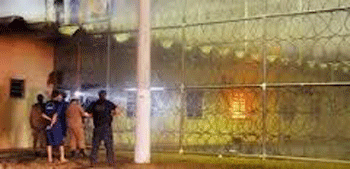 Mueren tres presos en un motín carcelario en Brasil