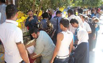 Hezbolá continúa la distribución de ayudas a refugiados sirios