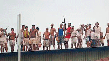 Al menos 27 muertos tras un motín en la principal cárcel de Sri Lanka