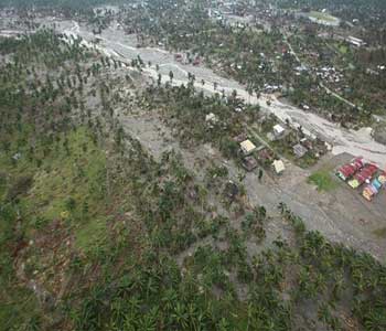 Filipinas declara el estado catastr&oacutefico tras el tif&oacuten Bopha