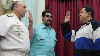 Venezuela: Maduro declara lealtad a Chávez entre lágrimas