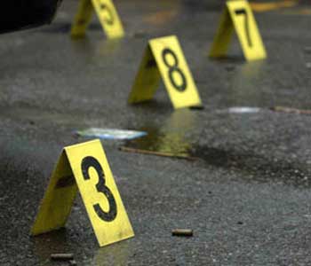 Tres polic&iacuteas heridos en tiroteo en Nueva Jersey
