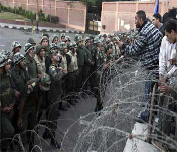 Comienza el di&aacutelogo nacional convocado por Mursi para dar salida a la crisis