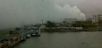 Una nube de humo tóxico invade el cielo de Buenos Aires