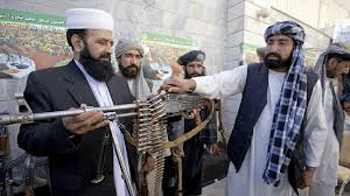 Talibán inicia conversaciones en París acerca el futuro de Afganistán