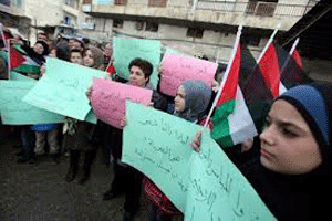 Los palestinos vuelven al campamento “Yarmuk” en Damasco