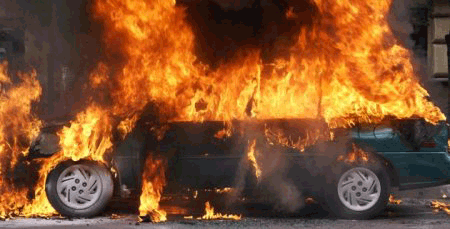 Un hombre desempleado se prende fuego en Málaga