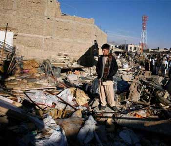 Atentados en oficinas de alto cargo dejan 5 muertos en Paquist&aacuten