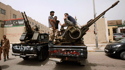 Milicianos libios levantan el cerco a los Ministerios