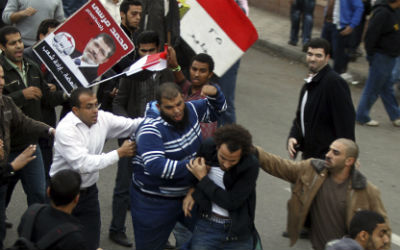 Enfrentamiento entre seguidores y detractores de Mursi en Alejandría