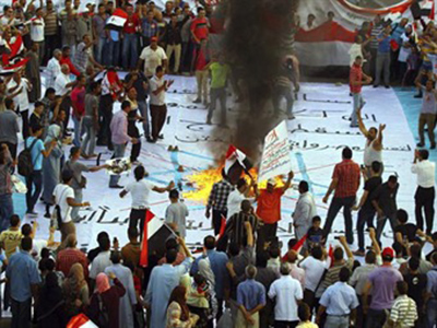 EEUU evacua a su personal no esencial de su embajada en El Cairo