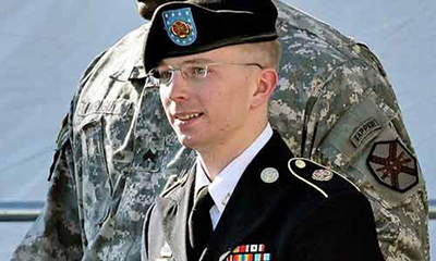 Bradley Manning, acusado de ’colusión con el enemigo’