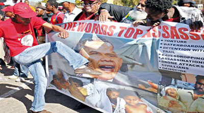 Concluye visita de Obama a Sudáfrica en medio de protestas