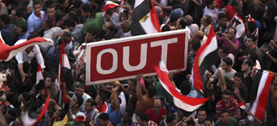 Las “horas finales” en Egipto, Mursi amenaza a su pueblo